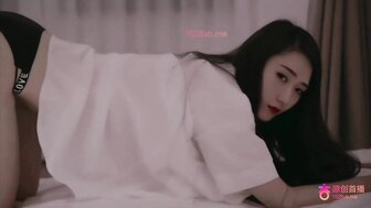 愛上被閨蜜老公操 無辜樣子嬌嗲呻吟聲令人忍不住瘋狂抽插