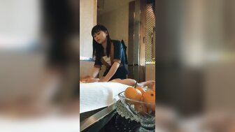 看見足浴技師制服小妹顏值不錯便捉她到廁格慢慢操