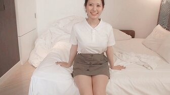 FC2PPV2468011 笑顏美少女蜜穴異常敏感 嘲吹後羞恥樣子很可愛 [Part 1]