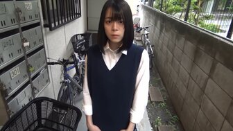 FC2PPV2320947 校服清純可愛學妹被誘姦 楚楚可憐樣子使人想硬上她 [Part 1]