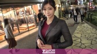 200GANA2814 街頭拾獲擁有模特兒身材的OL 高潮淫水四射全身抖震