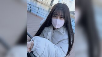 FC2PPV3198334 可愛妹子很飢渴野外吃棒棒 急不及待帶她到酒店狂操巨臀白虎穴