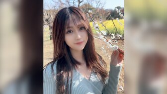 FC2PPV3245982 長腿美女超敏感小穴被摳高潮抖震 散發出嫵媚氣息