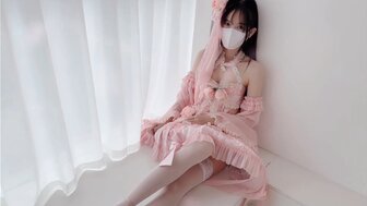 花嫁美少女白絲粉穴無套啪啪