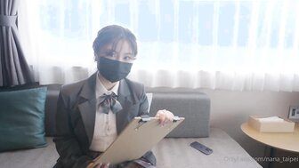 巨乳高中生和老師的故事