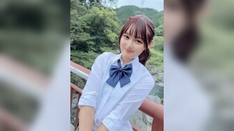 FC2PPV3931658 綁著馬尾純情高中生剛發育的青春肉體被精液沾污