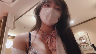 爆乳可愛學生幫忙打手槍已把持不住未插入先射一炮