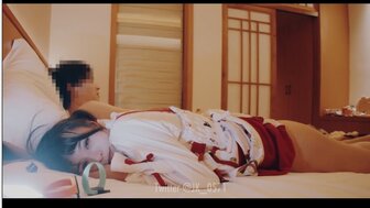 暴力猛操可愛和服夢莉 被操樣子既痛苦又享受