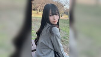 FC2PPV4112104 膚白漂亮校花車上口交超誘人 到酒店啪啪激情中出