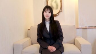 FC2PPV4218472 白晢美女在尋找工作活動中被帶去做愛並大量大射