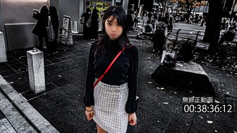 FC2PPV4314681 在APP約姐姐帶她到酒店中出消磨時間
