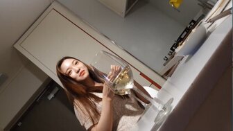 與膚白美少女共度晚餐 床上嬌嗲可愛乳頭很敏感