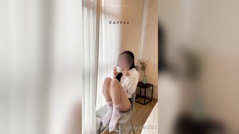 白晢火辣女友跟你說Coffee Or Me?