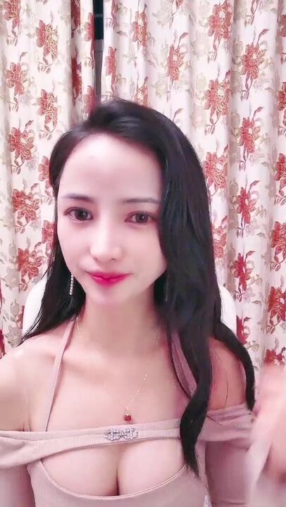 虎牙美女主播大奶長腿男友滿足不了她 只好靠震蛋解決 - PPP.Porn | 精選亞洲素人成人影片