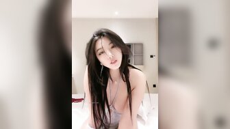 美女主播騎上肉棒上肆意亂搖被操的高潮騷叫