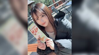 FC2PPV4418885 像兔子一樣可愛的美女 被指插內射白虎穴發出色色呻吟聲