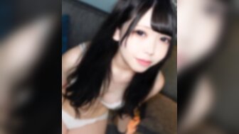 FC2PPV4507938 約到一個皮膚雪白可愛的美少女 令小哥連射兩炮