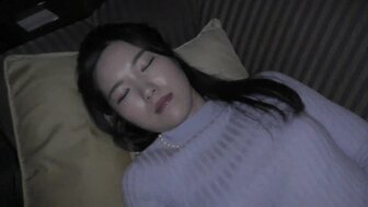 FC2PPV1316585 猛幹半醉半醒少女 被快感刺激無力反抗失禁高潮