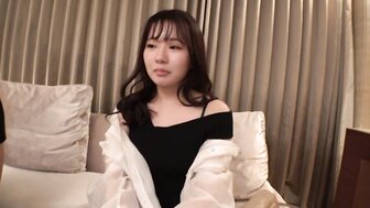 200GANA2492 美乳巨臀妹子喜歡窒息性愛 只好扼頸狂操滿足她