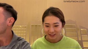 喵喵和男友到酒吧喝酒 性急廁所解決