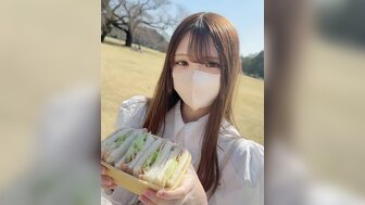 FC2PPV4513873 嚴選三名膚白貌美女大生野外露出 再到摩鐵中出[Part1]