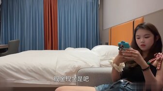 3000約炮剛破處不久的小嫩妹胸部有彈性小穴很多水