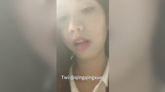 膚白大波少女白虎蜜穴做愛時發出動聽呻吟聲