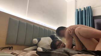 喝醉了美女同事小穴被操到白漿直流還嘴硬說著不情願