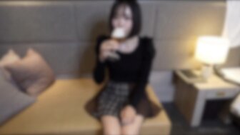 FC2PPV4563959 超敏感苗條小姐姐大量中出精液溢出