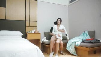 探花小姐姐被操的很痛的樣子 實在受不了乞求細力一點