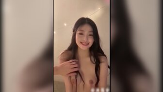 想被操的甜美小姐姐美乳大乳暈 被男友無套爆漿內射