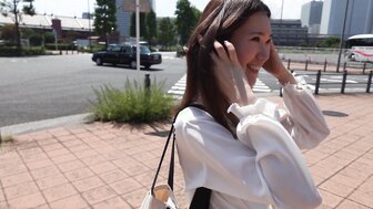 FC2PPV4579595 漂亮美容師迷你裙裡露出超美正腿