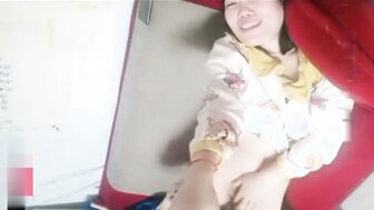 為了滿足好奇心泛濫的炮友 熟女獻上了口小穴和菊花