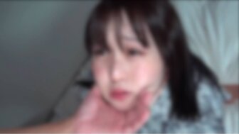 FC2PPV4598434 擁有大眼睛美乳小姐姐強制口爆吞精