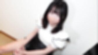 FC2PPV4613292 好奇心和性欲旺盛的春春美少女被中出非常享受滿足的樣子