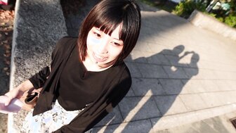 FC2PPV4616933 平日安靜美女露出她的本性 原來是一個騷母狗