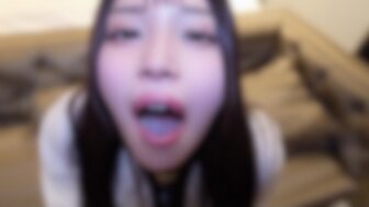 FC2PPV4631892 性感美女擁有靈活舌頭讓大雞巴射了一次又一次