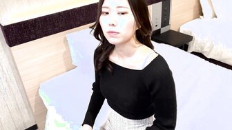 FC2PPV4657771 借了十年錢的漂亮人妻終於用小穴把貸款還清 一流水潤淫穴射滿了臭臭精液