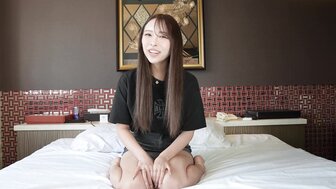 FC2PPV4666898 瘋狂的性愛和響亮呻吟聲 高潮不斷騷女小穴深處感覺很爽