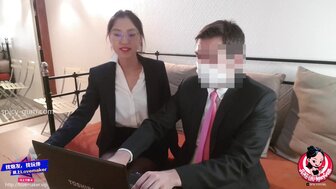 性感風騷OL辦公室調教男下屬強行榨精