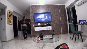 小麥色豐乳巨臀女孩最愛洋屌暴力性愛