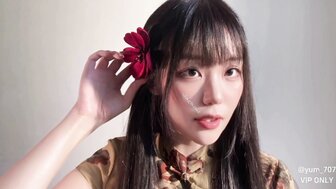 極品痴女黑絲旗袍自慰很色很騷