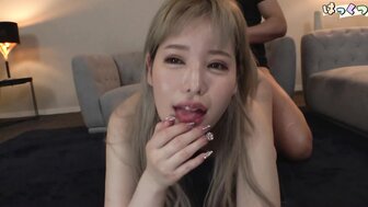 FC2PPV4721240 超可愛的白皙美少女柔軟的F罩杯乳房淫蕩地搖晃著 激戰高潮噴水