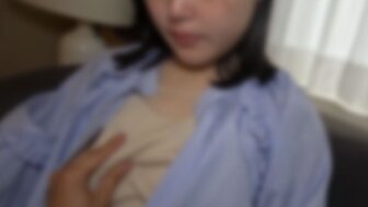 FC2PPV4731709 氣質女孩忍著不叫出來 可惜被快感征服