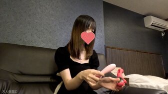 FC2PPV4744660 165cm 大波纖腰正妹一邊朗讀一邊被按摩棒弄到高潮