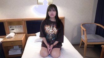 FC2PPV4744719 鄉村來了一位人妻膚白美乳像黑森林的騷穴中出精液滿瀉