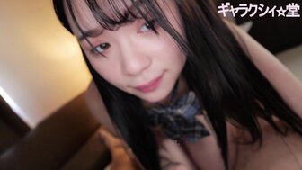 FC2PPV4751203 因不濟男友無法得到滿足的可愛學生用堅硬肉棒到達高潮[Part2]
