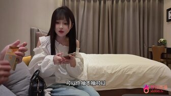 探花一個長相甜美乖巧溫柔的女孩 清純樣子配著淫蕩浪叫