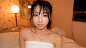 FC2PPV4776828 氣質優雅美女被操時秒變蕩婦 張大嘴巴吐著舌頭吞下精液阿黑顏