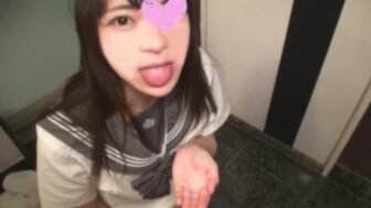 FC2PPV4808498 穿著校服的蕩女她的敏感小穴連續高潮下不斷抽搐震動令小哥兩連射精